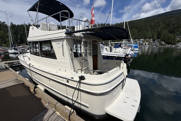 31ft Camano Yacht For Sale