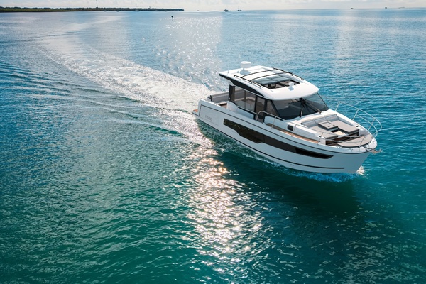 34ft Jeanneau Yacht For Sale