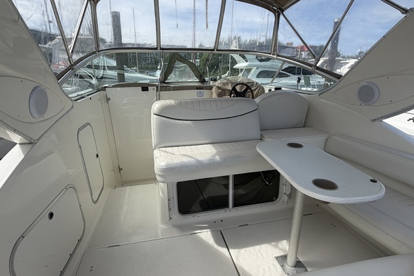 Photo of the 2003 Maxum 2900 SCR