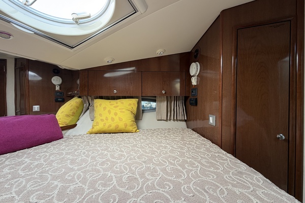 Helios 47ft Carver Yacht For Sale