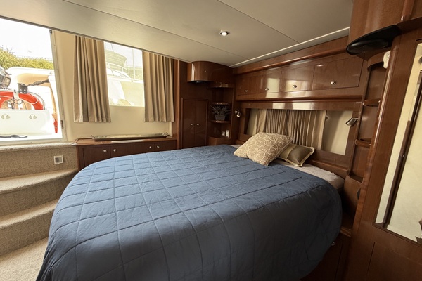 Helios 47ft Carver Yacht For Sale