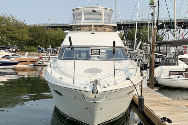 Helios 47ft Carver Yacht For Sale