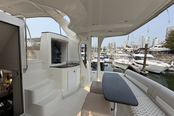 Helios 47ft Carver Yacht For Sale