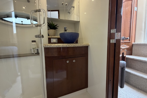 Helios 47ft Carver Yacht For Sale