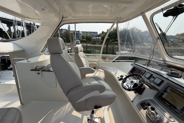 Helios 47ft Carver Yacht For Sale