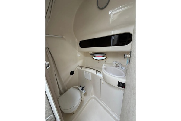 31ft Bayliner Yacht For Sale