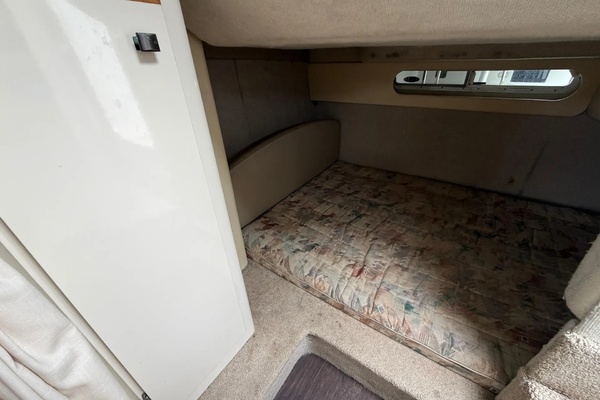 31ft Bayliner Yacht For Sale