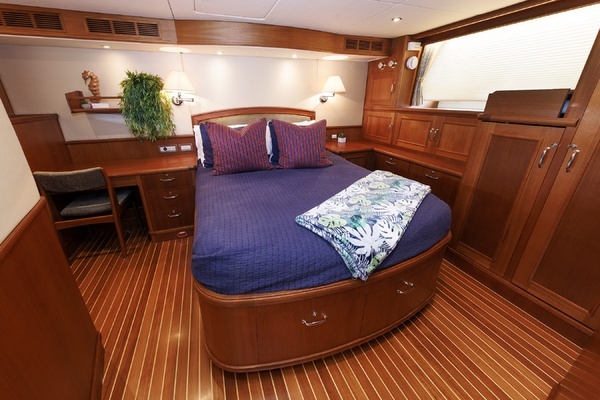 2007 Grand Banks 59