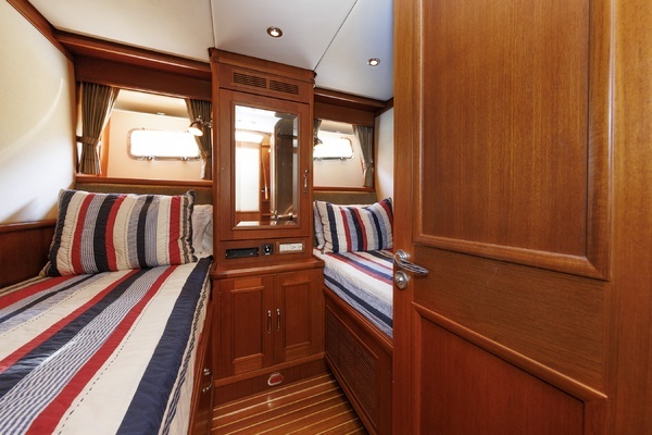 2007 Grand Banks 59
