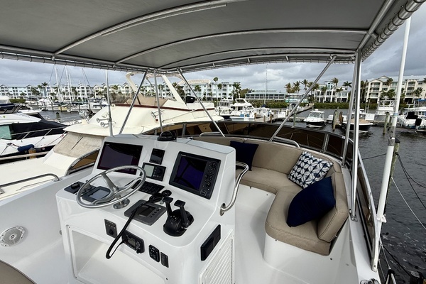 2002 Legacy Yachts 52