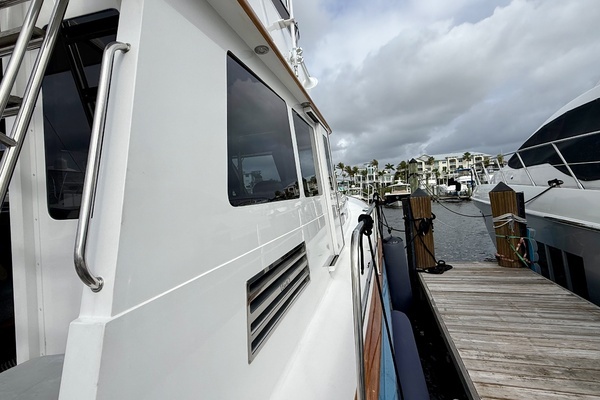 2002 Legacy Yachts 52