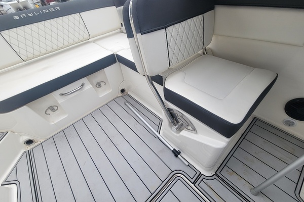 22ft Bayliner Yacht For Sale