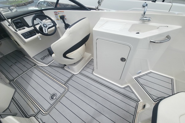 22ft Bayliner Yacht For Sale