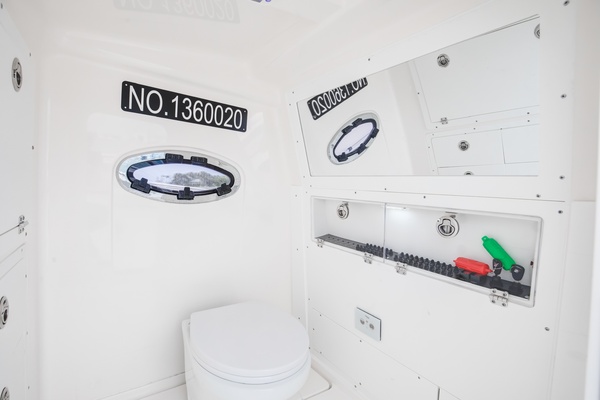 34ft Caymas Yacht For Sale