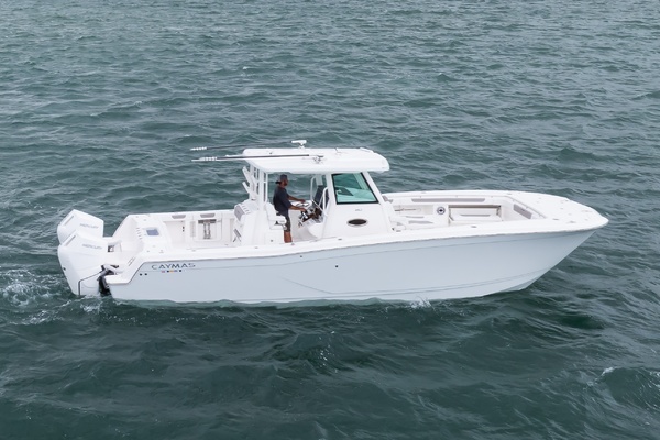 34ft Caymas Yacht For Sale