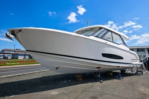 43-ft-Regal-2026-LX43- Ship Bottom New Jersey United States  yacht for sale