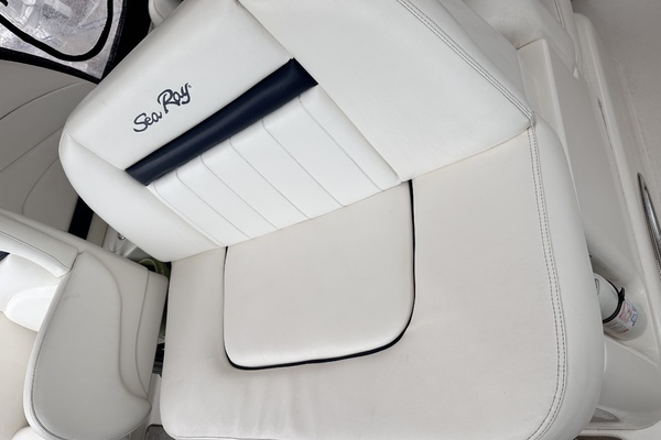 2005 Sea Ray 39