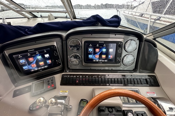 2005 Sea Ray 39