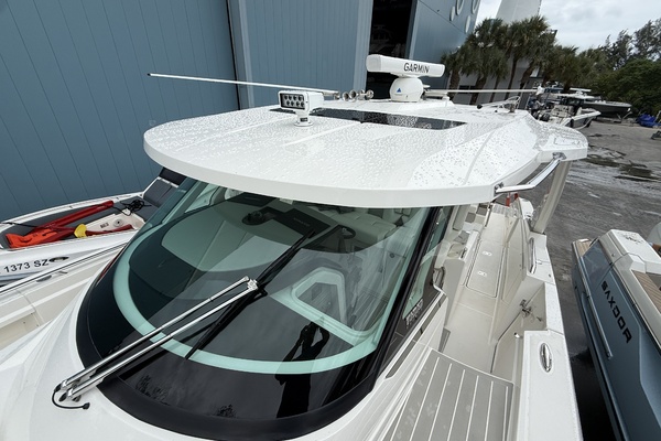 38ft Tiara Yachts Yacht For Sale
