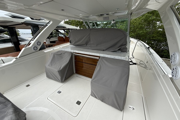 38ft Tiara Yachts Yacht For Sale