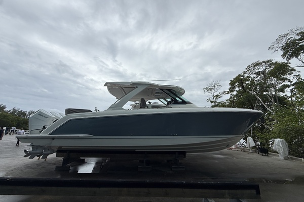 38ft Tiara Yachts Yacht For Sale