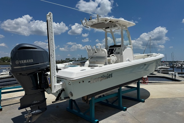 24ft Everglades Yacht For Sale