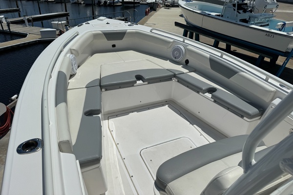 24ft Everglades Yacht For Sale