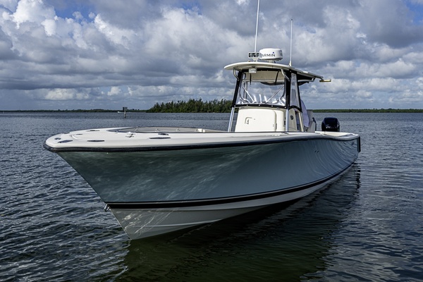 34ft Pursuit Yacht For Sale