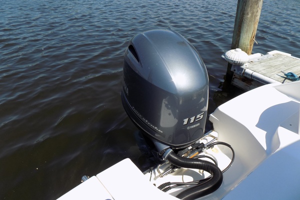 18ft Robalo Yacht For Sale