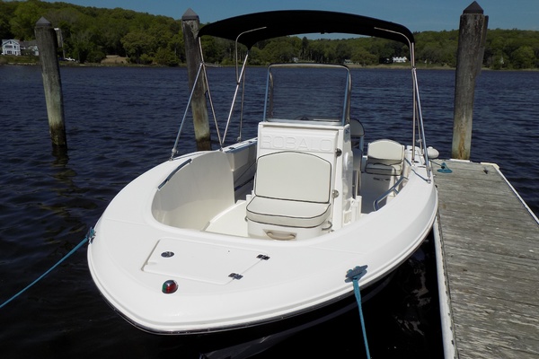 18ft Robalo Yacht For Sale