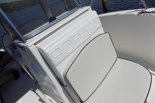 18ft Robalo Yacht For Sale