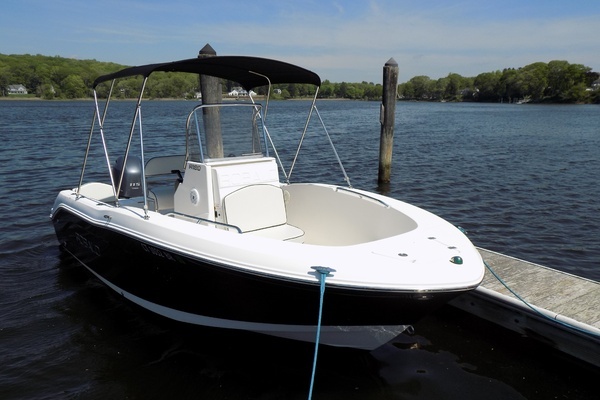 18-ft-Robalo-2017-R180-Stonington Connecticut United States yacht for sale