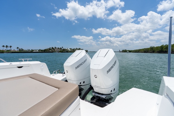 In Stock 2025 Nimbus T11 314 40ft Nimbus Yacht For Sale