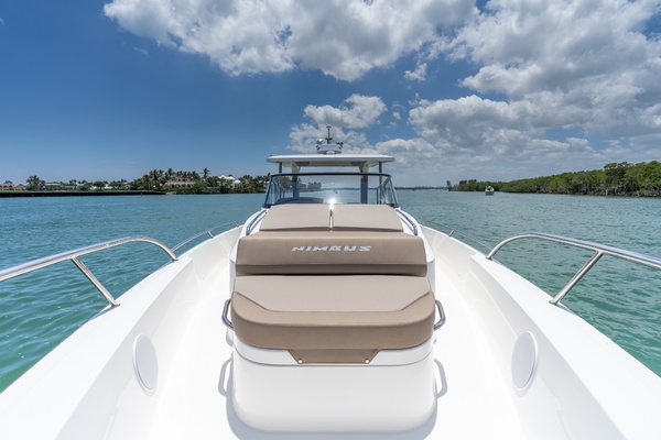 In Stock 2025 Nimbus T11 314 40ft Nimbus Yacht For Sale