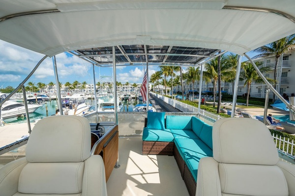 58ft Hatteras Yacht For Sale