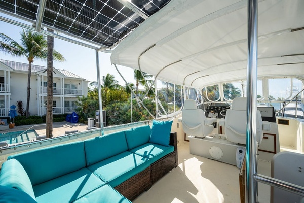 58ft Hatteras Yacht For Sale