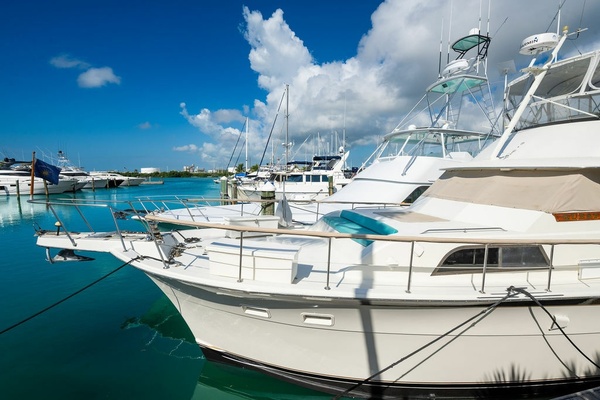 58ft Hatteras Yacht For Sale