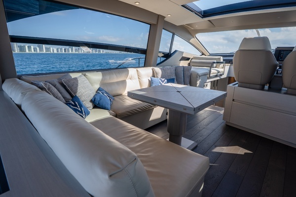 2024 Pershing 70