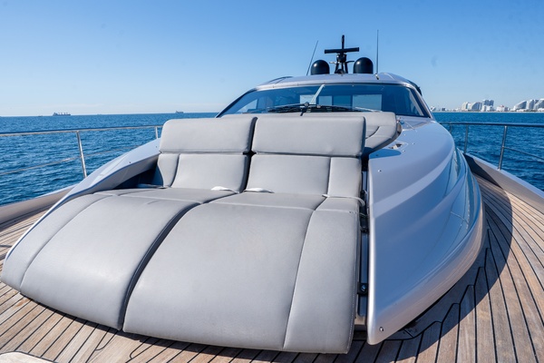 NIKI 70ft Pershing Yacht For Sale