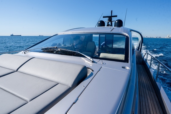 2024 Pershing 70