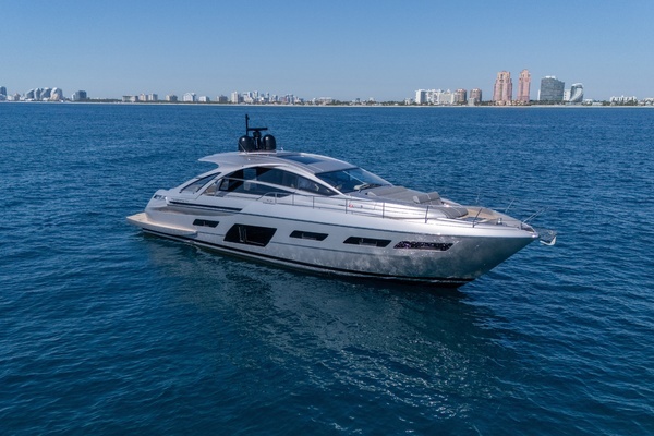 2024 Pershing 70