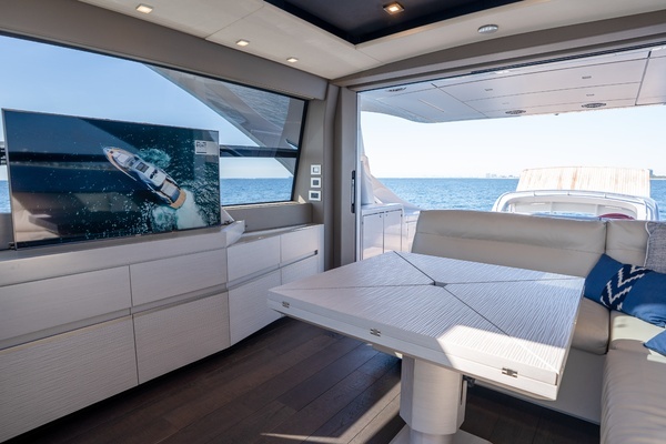 2024 Pershing 70