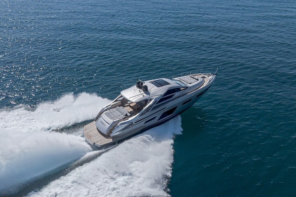 2024 Pershing 70