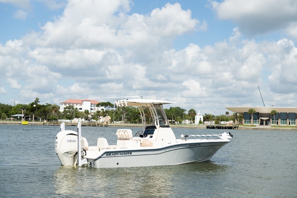 23ft Grady White Yacht For Sale