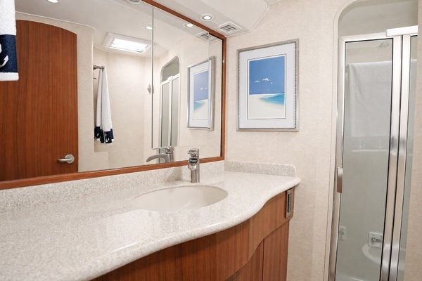2008 Viking 52