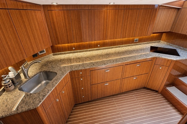 2008 Viking 52