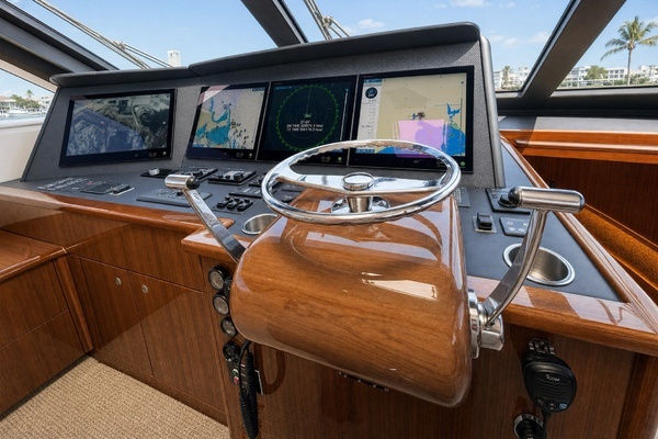2008 Viking 52