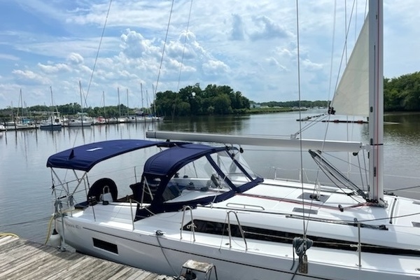 Sophia 40ft Beneteau Yacht For Sale