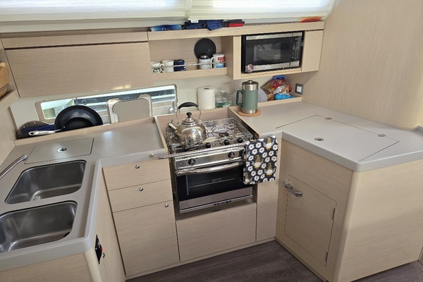 Sophia 40ft Beneteau Yacht For Sale