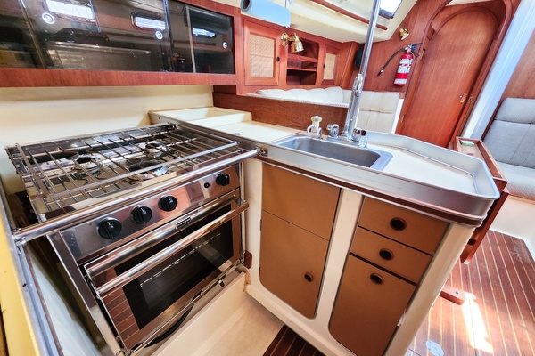 36ft Canadian Sailcraft Yacht For Sale
